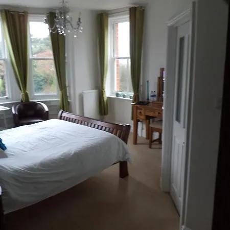 Cook's Quarters Bed & Breakfast 3*