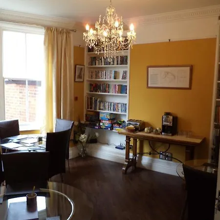 Bed & Breakfast Cook's Quarters 3*