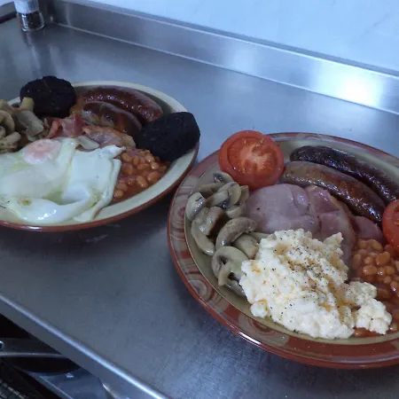 Cook's Quarters Bed & Breakfast 3*